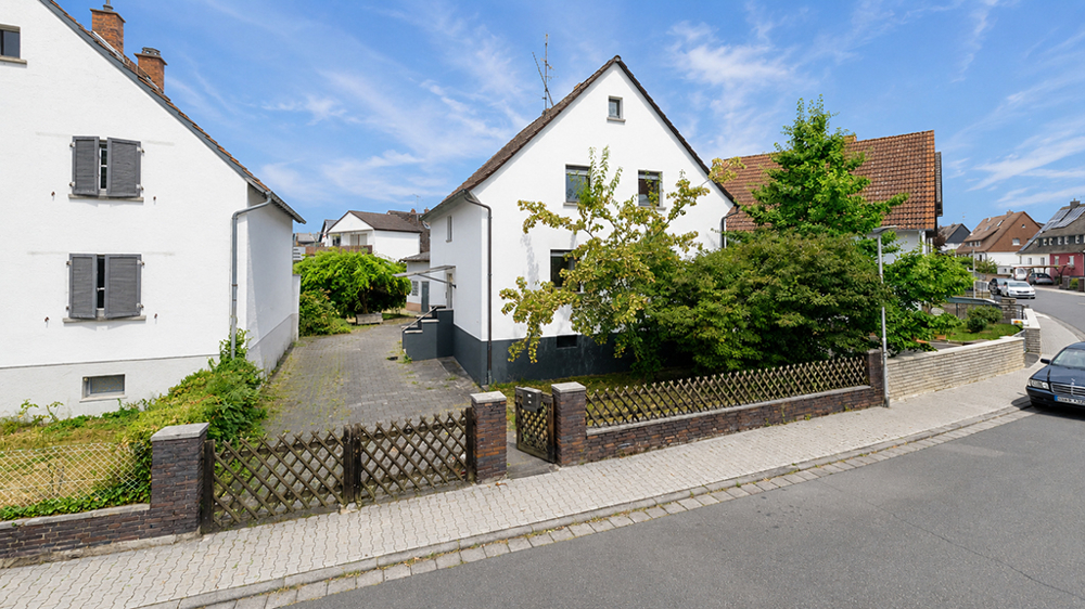 Raum für neue Ideen in Eppertshausen: Modernisierungsbed. Einfamilienhaus mit großzügigem Grundstück - V859-2614 - 51-B