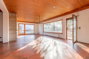 Raum für Ideen in Mühltal-Traisa: Modernisierungsbed. Einfamilienhaus mit großzügigem Grundstück - V367-2612-41