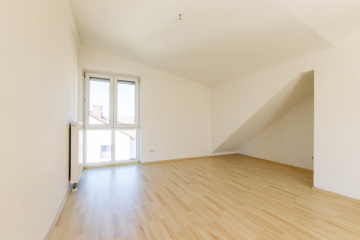 Charmante Dachgeschosswohnung mit Wohlfühlcharakter in Roßdorf-Gundernhausen - M380-2611-2
